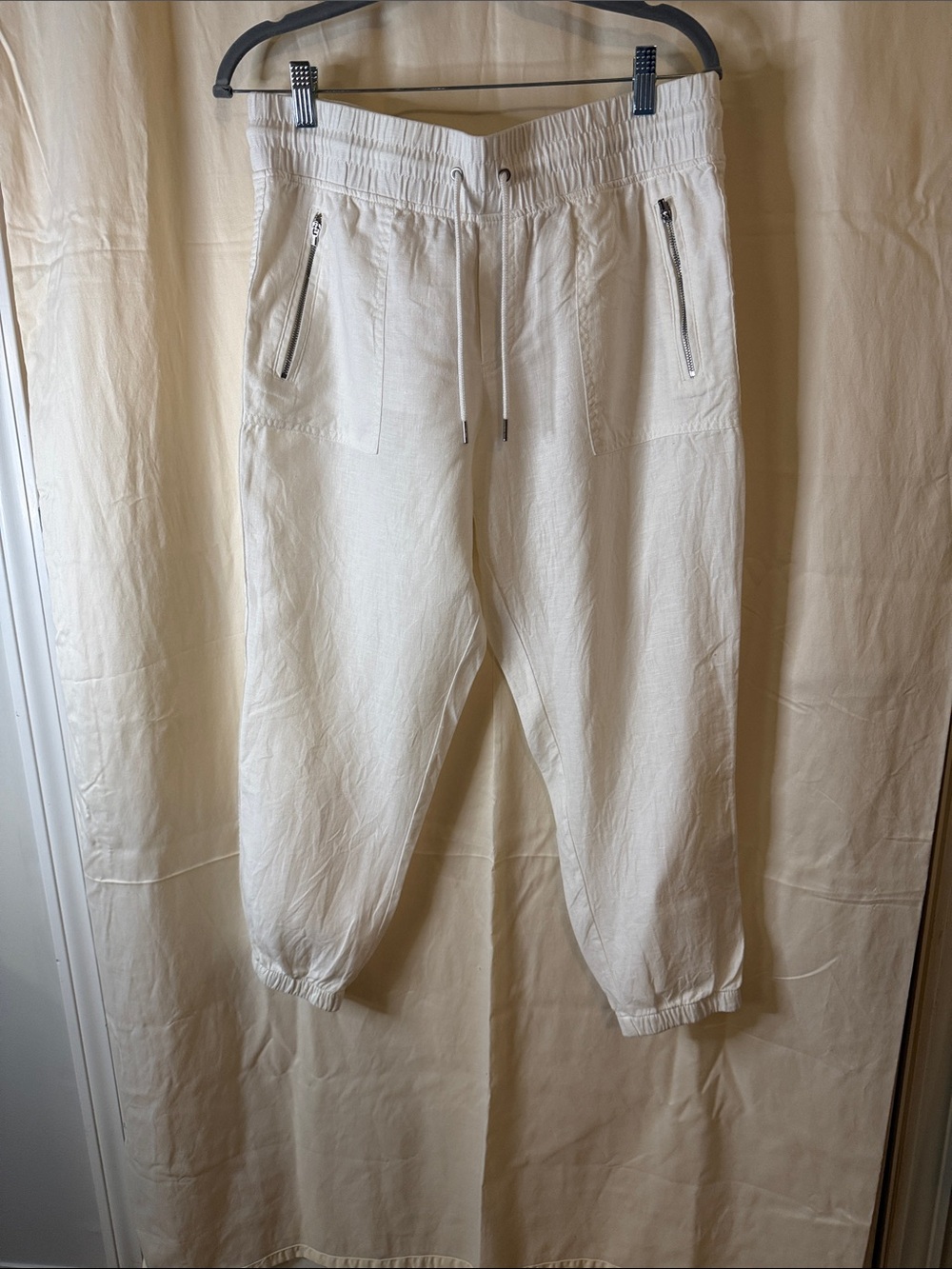 Athleta White Drawstring Joggers with Zip Pockets
